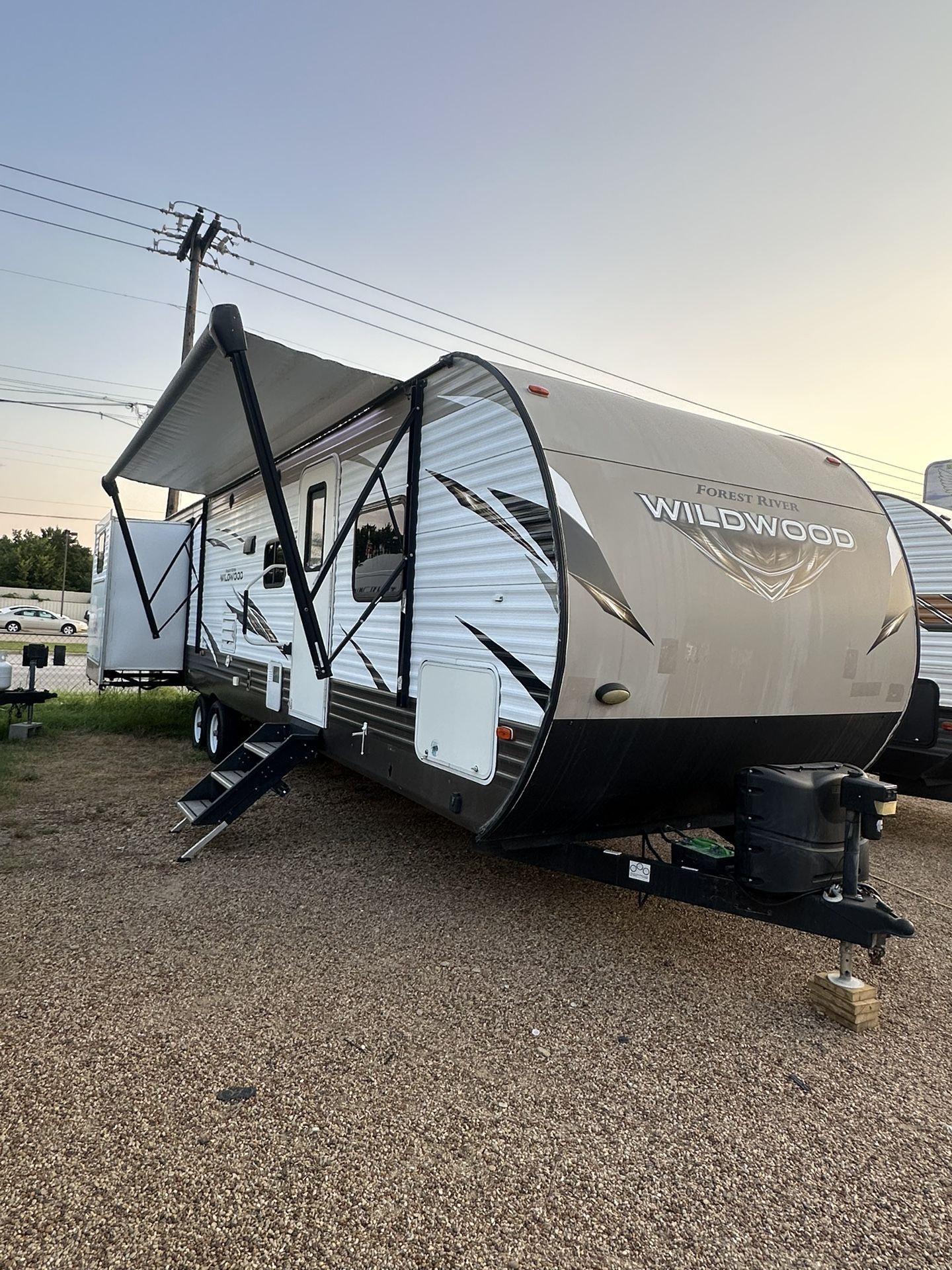  Forest River Wildwood 31KQBTS Travel Trailer RV