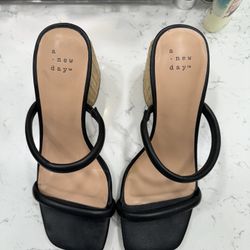 Slip on Sandal Causal Block Heel, Size 7 