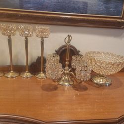 Gold 6 pieced decorative accents(bowl, candle holders