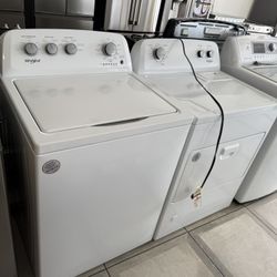 Whirlpool Top Load Washer And Gas Dryer Set