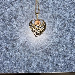 Aloha Heart Plumeria Pendant In Two Tone Gold - 18mm