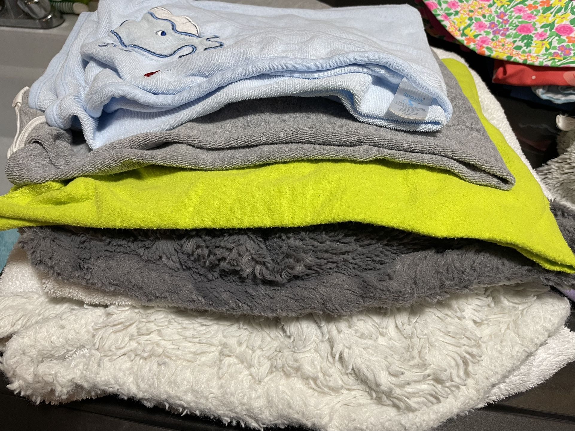 Free Baby Towels And Bibs