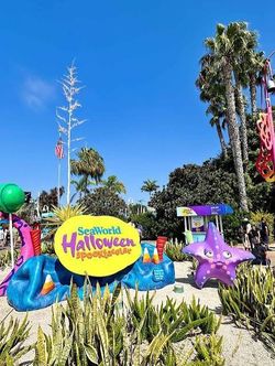 Halloween Spooktacular tickets at Seaworld $15 each includes up close parking