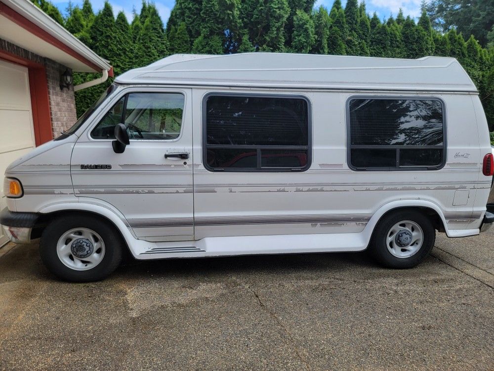 1994 Dodge Caravan