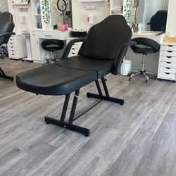 FOLDABLE MASSAGE BED