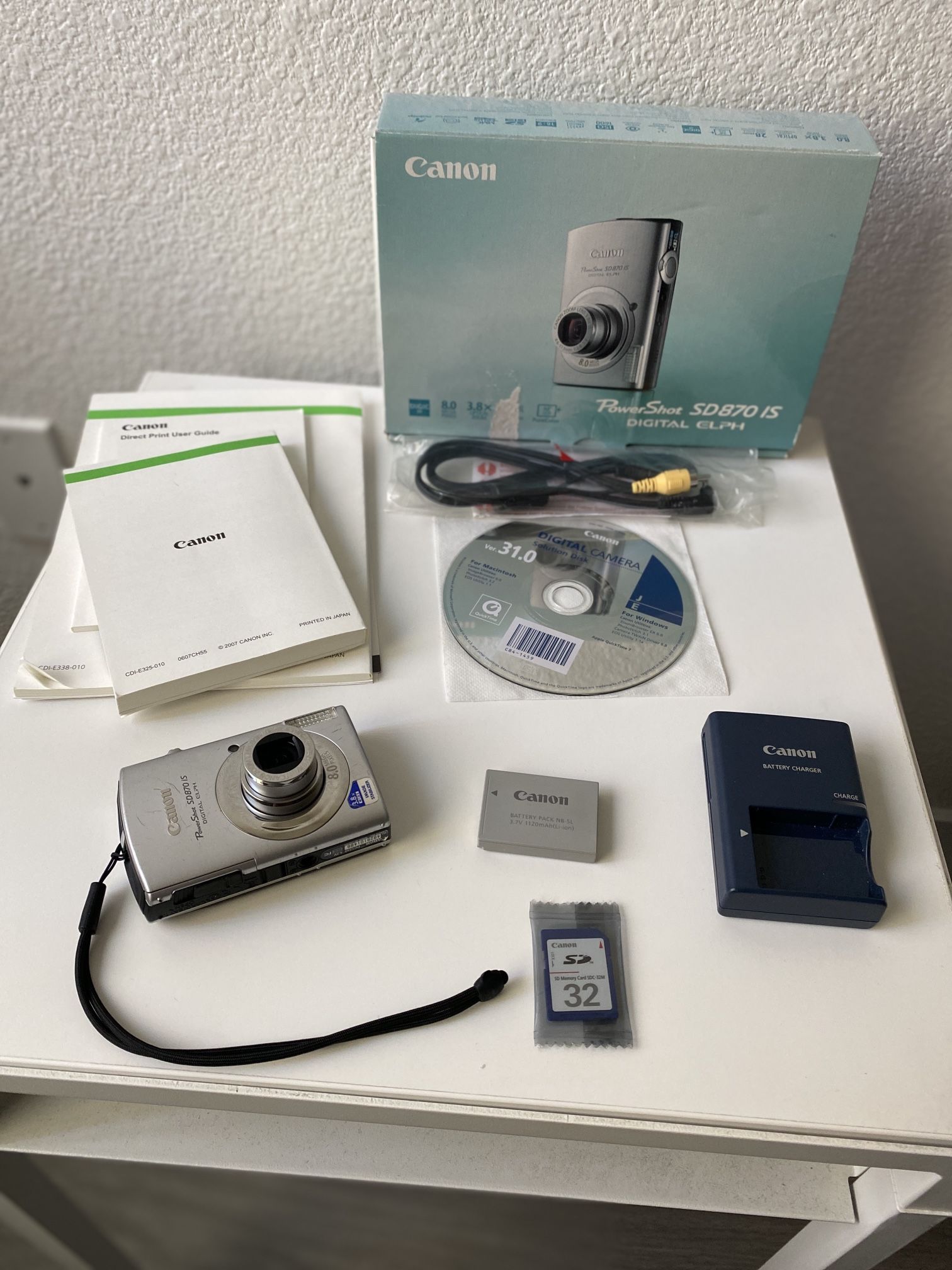 Canon Powershot SD870 IS Digital Elph 8.0MP Lens Error (For Parts)