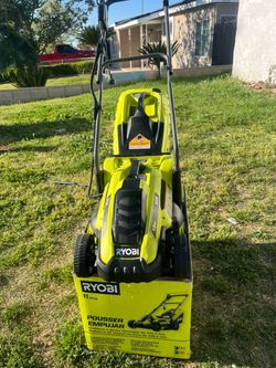 RYOBI
13 in. 11 Amp Corded
Electric Walk Behind Push
Lawn Mower