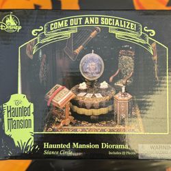 Disney Diorama Kit - Haunted Mansion Leota Seance Circle