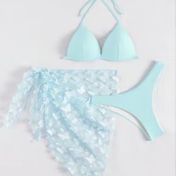 Light Blue Halter Bikini Set + 3D Sarong - Size Large Trendy Beachwear for a Stunning Look!