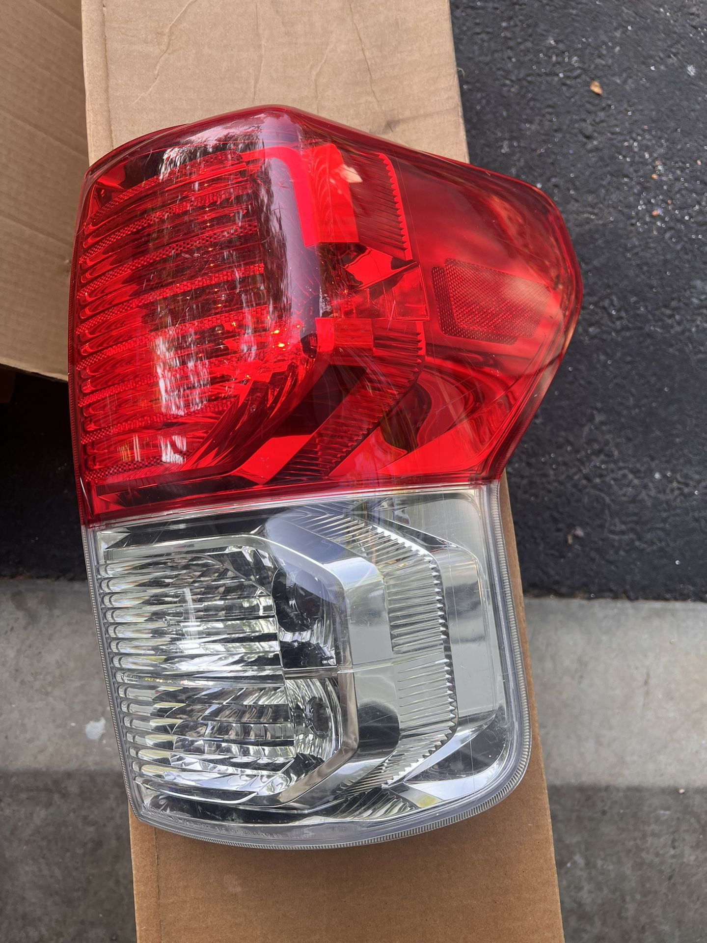 2010 Tundra Used Original Both Sides Taillights And Both Sides Headlights 