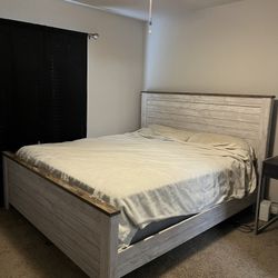 King Bed With Bed Side Table 