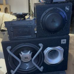 Ton Of Electronics and Car Stereo equipment 