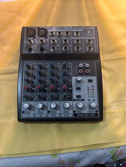 Behringer Xenyx 802 Audio Mixer