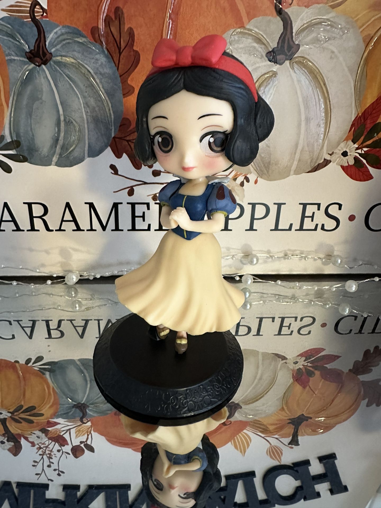New Disney Snow White Figurine