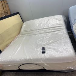 Queen ajustable bed head feet & massage .