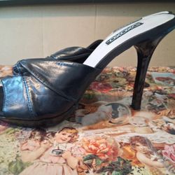XOXO Black Heels