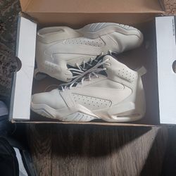 Size 11 Come And Get Them Whike They Hot........