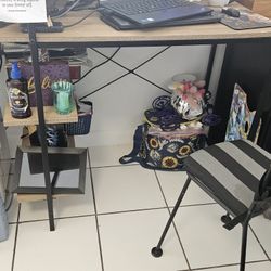 Desk Minimal Size With 3 Shelves