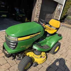 John Deere X300 Riding Lawn Mower With 42” Deck