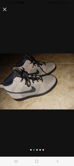 1Y
Nike Dunk High Top 905353-203 “Dark Mushroom” Kids Size