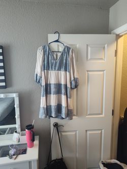 Size Medium Dress Never Worn No Holes Or Stains Selling For 15