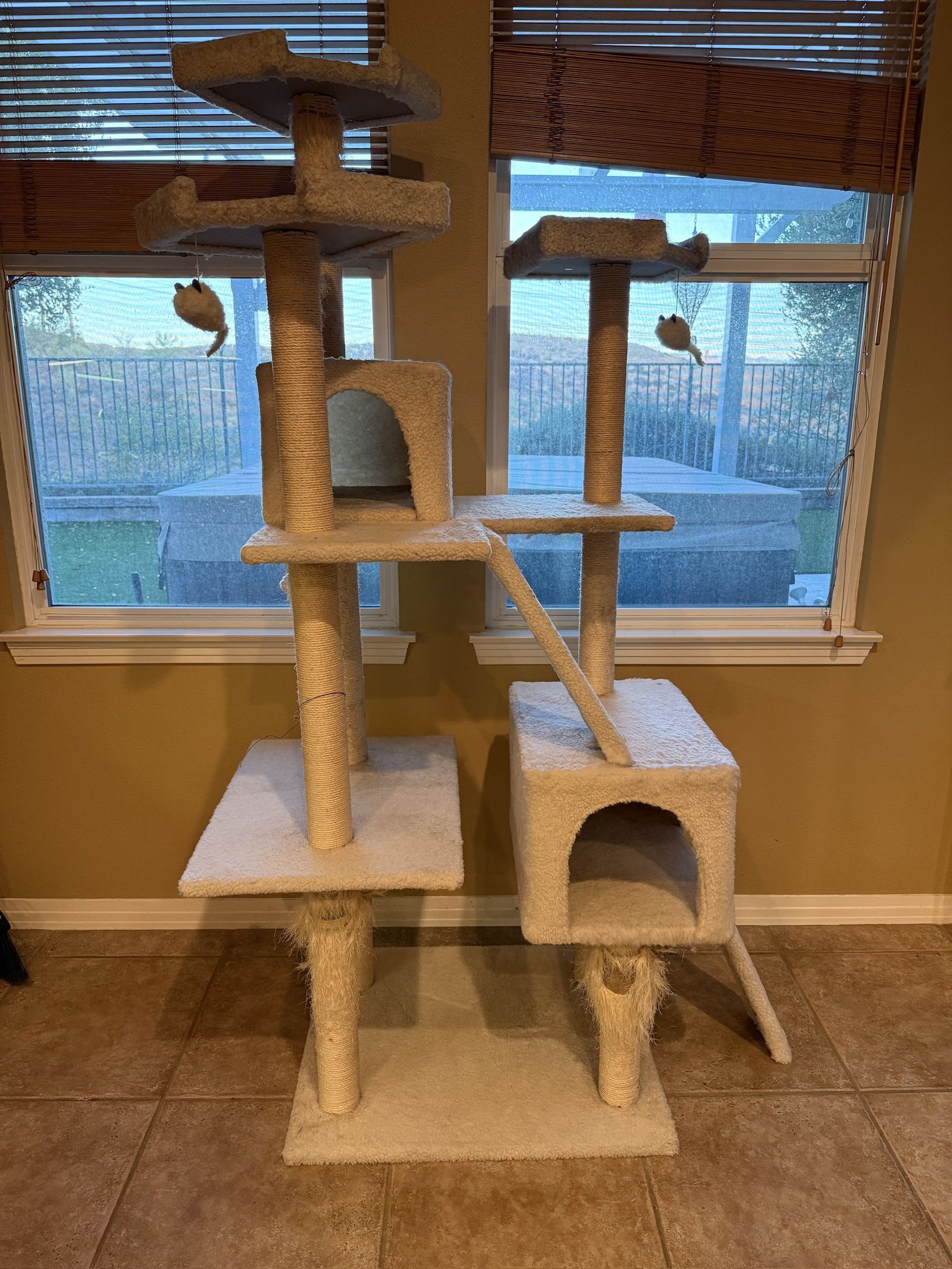 Used Cat Condo