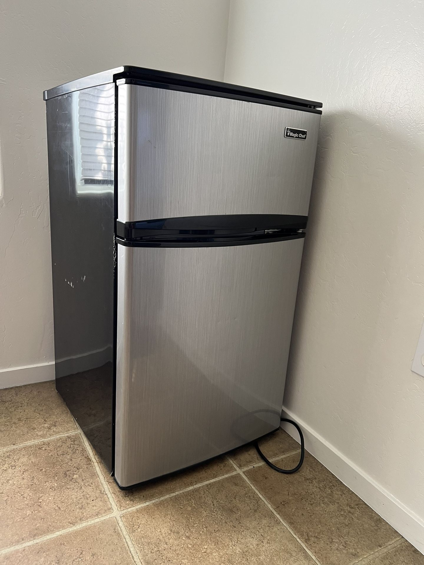 Small Fridge for Sale in Bakersfield, CA OfferUp