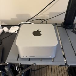 Apple Mac Studio - M1 Max 10-Core CPU / 24-Core GPU, 64GB Unified Memory - Excellent Condition!