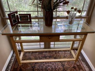 Most Beautiful Variety Of Crystal Vases, Accent Tables And Home Decors