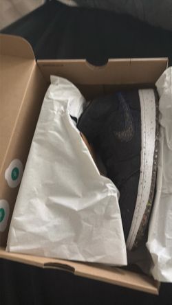 Air Jordan 1 mid se size 9.5