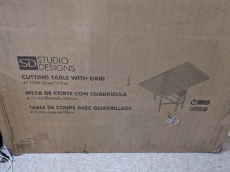 Cutting Table With Grid