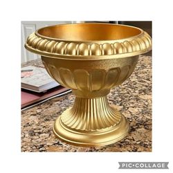 Golden Flower Planter/vase 