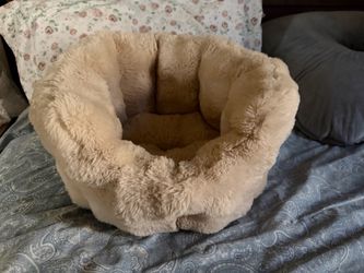 Plush Pet Bed Cream Faux Fur