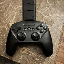 Steelseries Stratus Plus 