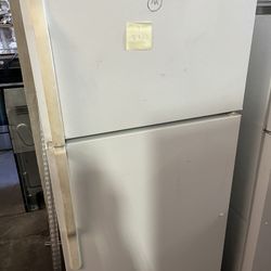 GE Refrigerator 