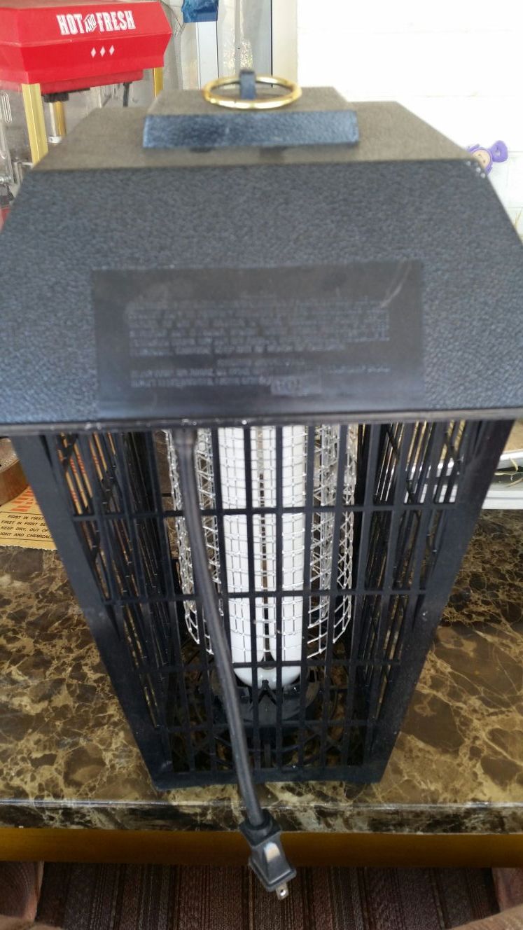 Vintage USA Stinger High Performance UV40 electronic Bug Zapper
