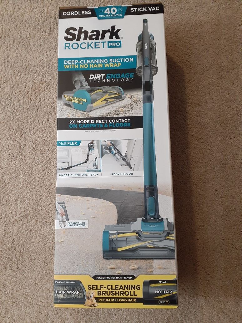 Shark Rocket Pro Cordless Stick Vacuum IZ140