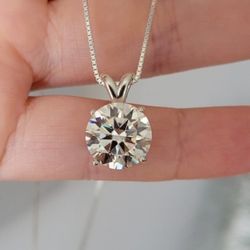New 5ct Certified Moissanite Diamond Pendant With A Chain 