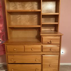 Price Drop!Baby’s Dream Crib/ Toddler Bed & Dresser/ changing Table Hutch