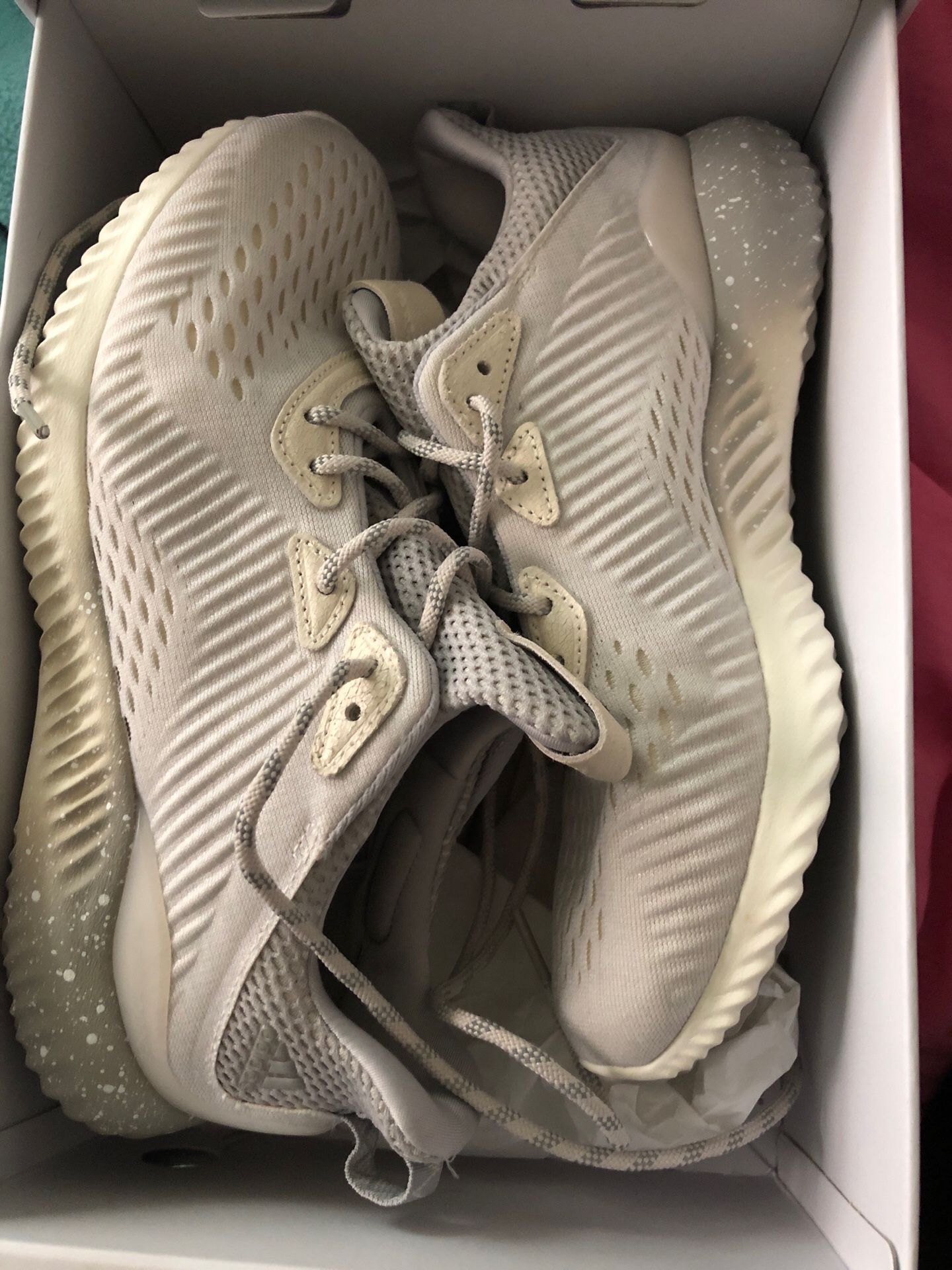 BRAND NEW - Adidas alphabounce 1 reigning champ