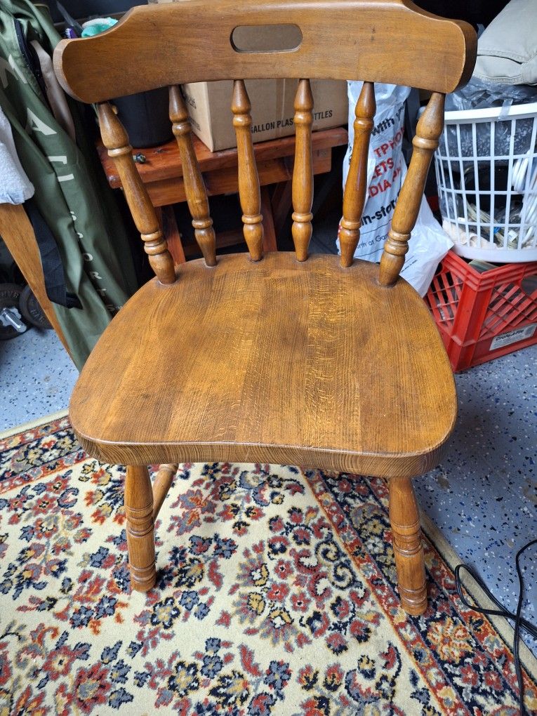 4 Wooden Chairs Solid EXCELLENT COND