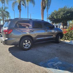 2013 Toyota Sequoia