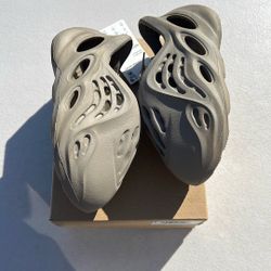 Adidas Yeezy Foam RNR Stone Sage 