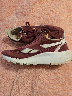 Reebok Sneakers