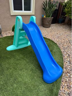 “Little tikes “ kids slide