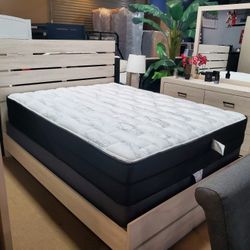 4pc Queen Bedroom Set 