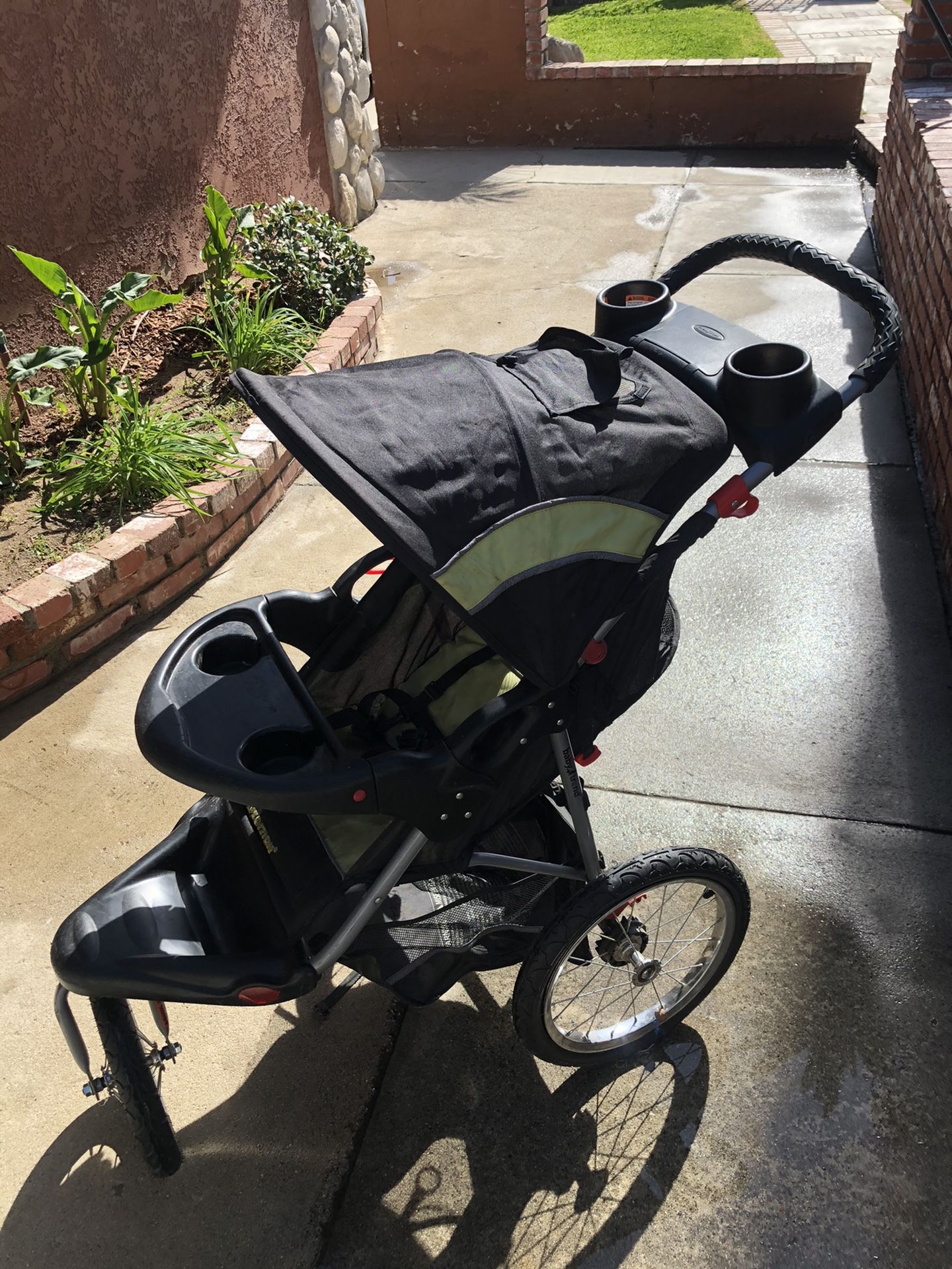 BABY TREND EXPEDITION JOGGER STROLLER