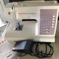 Singer Confidence Sewing Machine. Very Good Condition. Not Used Much. Manual Included And All Parts