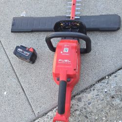Milwoke Trimmer Y Batería