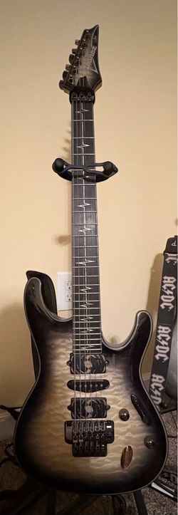 nita strauss ibanez signature guitar